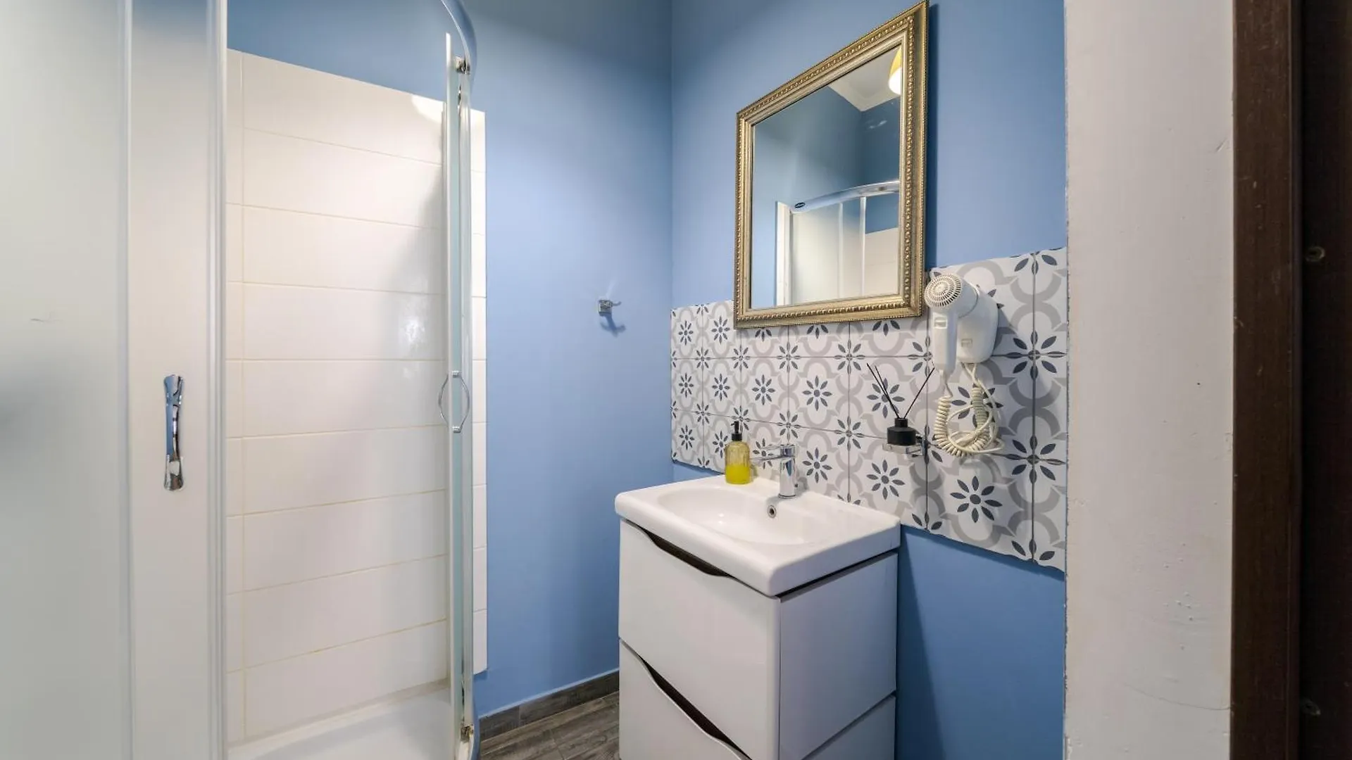 Tut Stavropigiyska Apartment Lviv